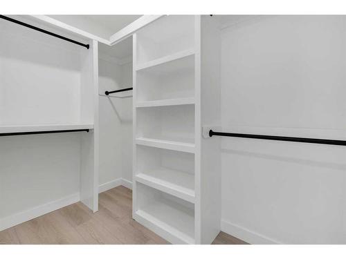 5512 Silverdale Drive Nw, Calgary, AB - Indoor With Storage