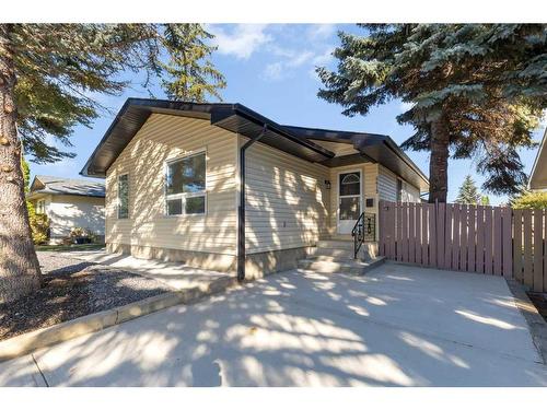 5512 Silverdale Drive Nw, Calgary, AB - Outdoor