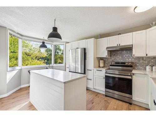 5-99 Midpark Gardens Se, Calgary, AB - Indoor Photo Showing Kitchen