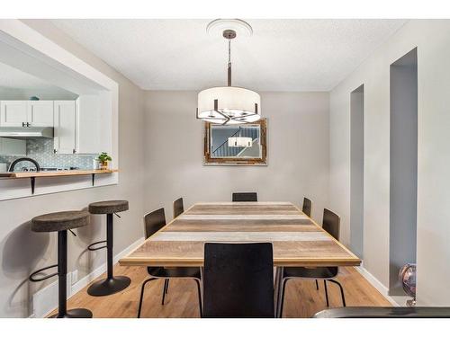 5-99 Midpark Gardens Se, Calgary, AB - Indoor Photo Showing Dining Room