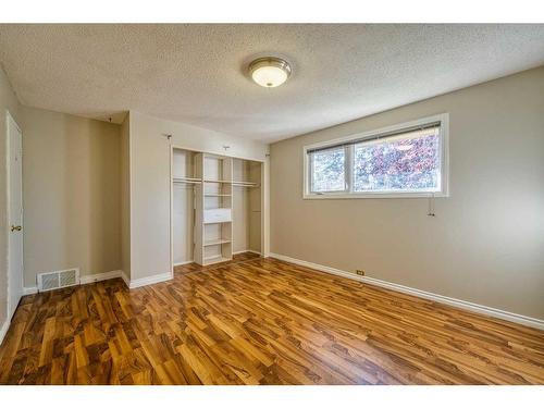 86 Huntwick Way Ne, Calgary, AB - Indoor Photo Showing Other Room