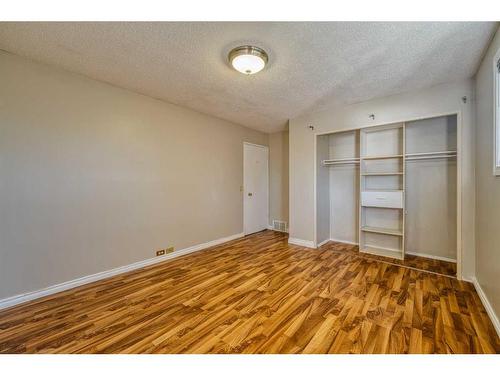 86 Huntwick Way Ne, Calgary, AB - Indoor Photo Showing Other Room