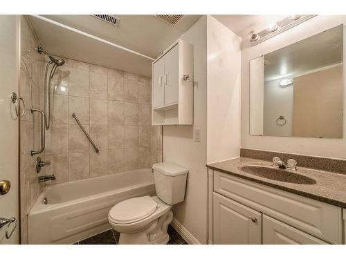 86 Huntwick Way Ne, Calgary, AB - Indoor Photo Showing Bathroom