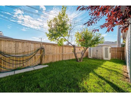 86 Huntwick Way Ne, Calgary, AB - Outdoor With Backyard