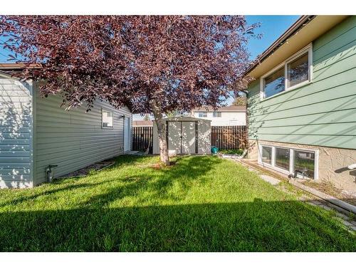 86 Huntwick Way Ne, Calgary, AB - Outdoor