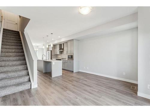 807 Sage Hill Grove Nw, Calgary, AB - Indoor Photo Showing Kitchen