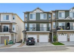 807 Sage Hill Grove NW Calgary, AB T3R 1J1