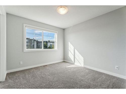 807 Sage Hill Grove Nw, Calgary, AB - Indoor Photo Showing Other Room