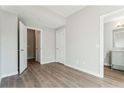 807 Sage Hill Grove Nw, Calgary, AB - Indoor Photo Showing Other Room