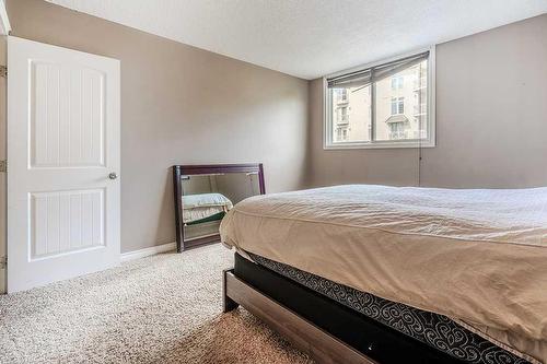 301-1312 13 Avenue Sw, Calgary, AB - Indoor Photo Showing Bedroom