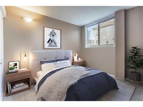 301-1312 13 Avenue Sw, Calgary, AB - Indoor Photo Showing Bedroom