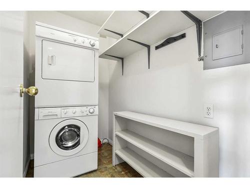 307-1330 15 Avenue Sw, Calgary, AB - Indoor Photo Showing Laundry Room