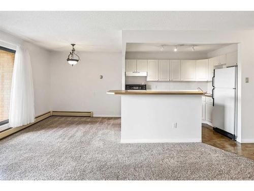 307-1330 15 Avenue Sw, Calgary, AB - Indoor Photo Showing Kitchen