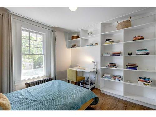 915 18 Avenue Sw, Calgary, AB - Indoor Photo Showing Bedroom