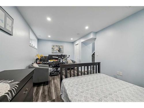 417 Carringvue Avenue Nw, Calgary, AB - Indoor Photo Showing Bedroom