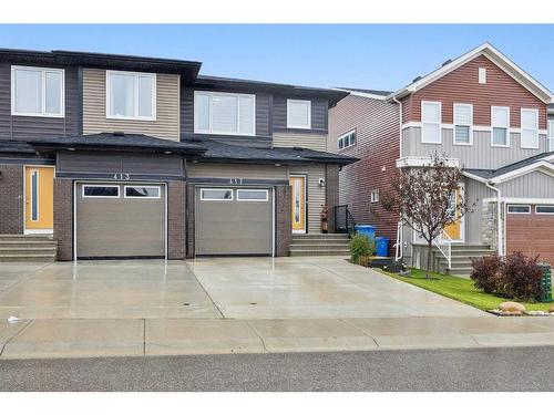 417 Carringvue Avenue Nw, Calgary, AB - Outdoor With Facade