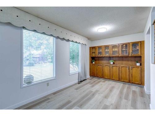 6732 Temple Drive Ne, Calgary, AB - Indoor Photo Showing Other Room