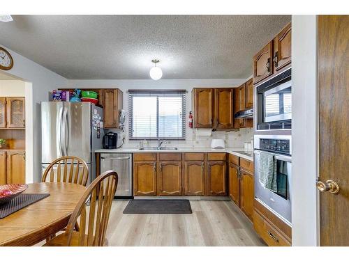 6732 Temple Drive Ne, Calgary, AB - Indoor