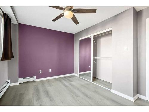 207-429 14 Street Nw, Calgary, AB - Indoor Photo Showing Other Room