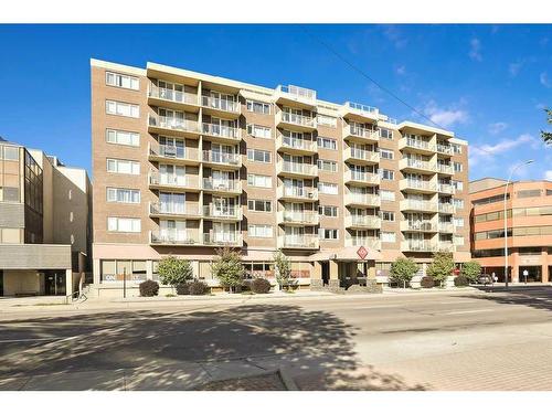 207-429 14 Street Nw, Calgary, AB - Outdoor With Facade