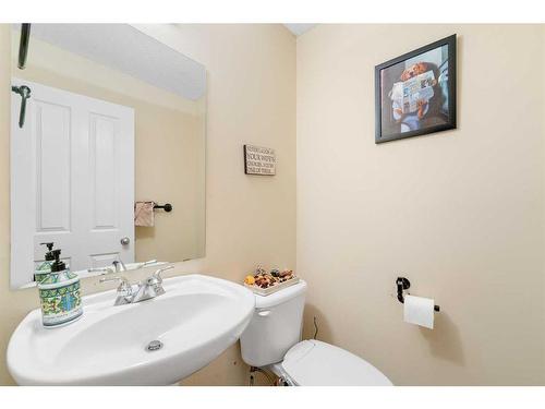 209 Tuscany Ravine Road Nw, Calgary, AB - Indoor Photo Showing Bathroom