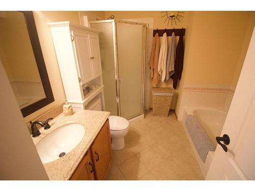 25 Arbour Summit Close Nw, Calgary, AB - Indoor Photo Showing Bathroom