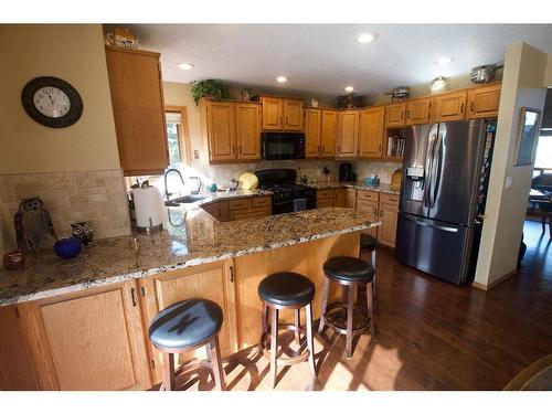 25 Arbour Summit Close Nw, Calgary, AB - Indoor Photo Showing Kitchen