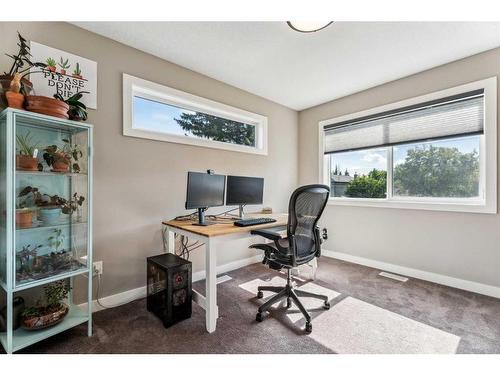 1923 19 Avenue Nw, Calgary, AB - Indoor Photo Showing Office