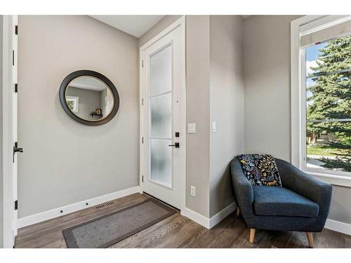 1923 19 Avenue Nw, Calgary, AB - Indoor Photo Showing Other Room