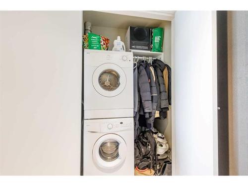 1908-1122 3 Street Se, Calgary, AB - Indoor Photo Showing Laundry Room