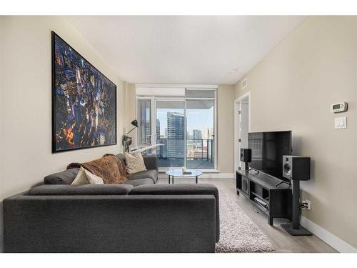 1908-1122 3 Street Se, Calgary, AB - Indoor Photo Showing Living Room