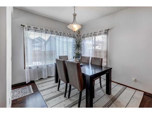 217 Elgin Manor Se, Calgary, AB - Indoor Photo Showing Dining Room