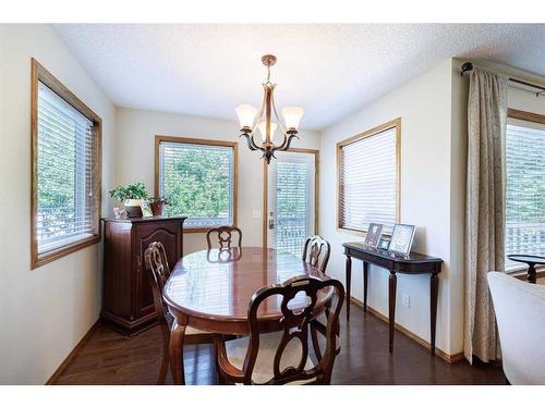 10 Tuscany Hills Terrace Nw, Calgary, AB - Indoor Photo Showing Dining Room