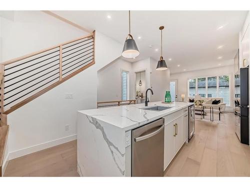 3717 2 Avenue Sw, Calgary, AB - Indoor Photo Showing Kitchen With Upgraded Kitchen