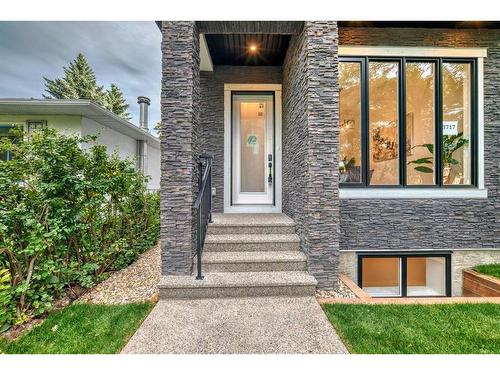 3717 2 Avenue Sw, Calgary, AB - Outdoor