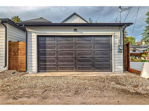 3717 2 Avenue Sw, Calgary, AB - Outdoor