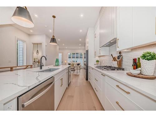 3717 2 Avenue Sw, Calgary, AB - Indoor Photo Showing Kitchen With Upgraded Kitchen