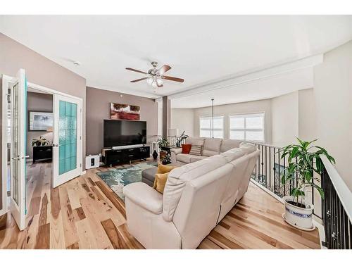 107-6650 Old Banff Coach Road Sw, Calgary, AB - Indoor Photo Showing Living Room