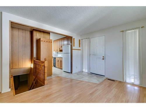 814 22 Avenue Nw, Calgary, AB - Indoor