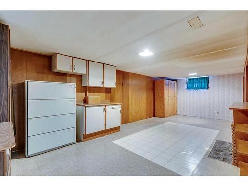 814 22 Avenue Nw, Calgary, AB - Indoor Photo Showing Basement