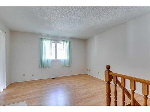 814 22 Avenue Nw, Calgary, AB - Indoor Photo Showing Other Room