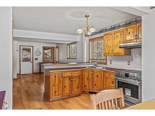 17 Ridge Road, Canmore, AB - Indoor Photo Showing Kitchen With Double Sink