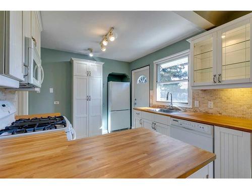 2518 20 Street Sw, Calgary, AB - Indoor Photo Showing Kitchen With Double Sink