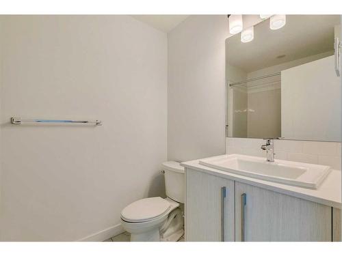 902-280 Chelsea Road, Chestermere, AB - Indoor Photo Showing Bathroom