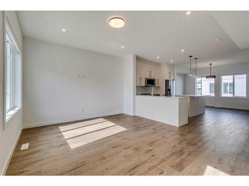 902-280 Chelsea Road, Chestermere, AB - Indoor Photo Showing Kitchen