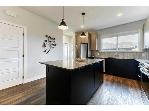 89 Verity Manor Sw, Calgary, AB - Indoor Photo Showing Kitchen With Upgraded Kitchen