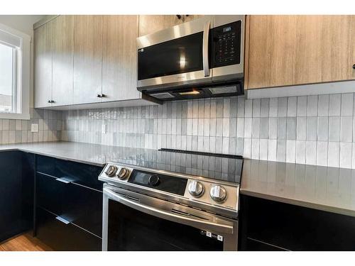 89 Verity Manor Sw, Calgary, AB - Indoor Photo Showing Kitchen