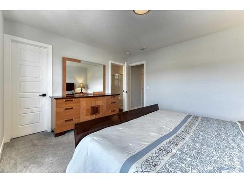 89 Verity Manor Sw, Calgary, AB - Indoor Photo Showing Bedroom