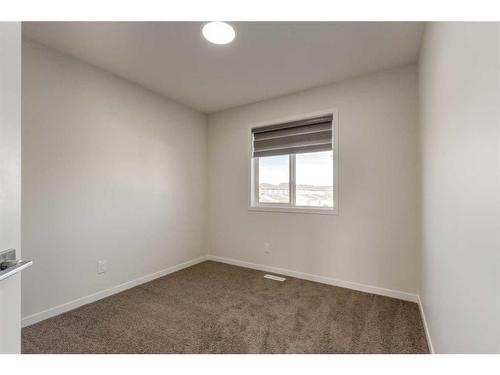 236 Dawson Drive, Chestermere, AB - Indoor Photo Showing Other Room