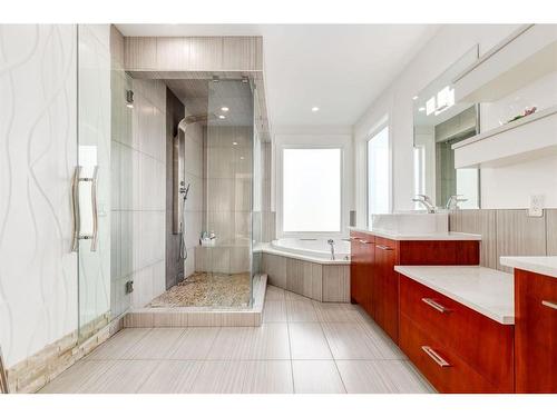 2329B Osborne Crescent Sw, Calgary, AB - Indoor Photo Showing Bathroom